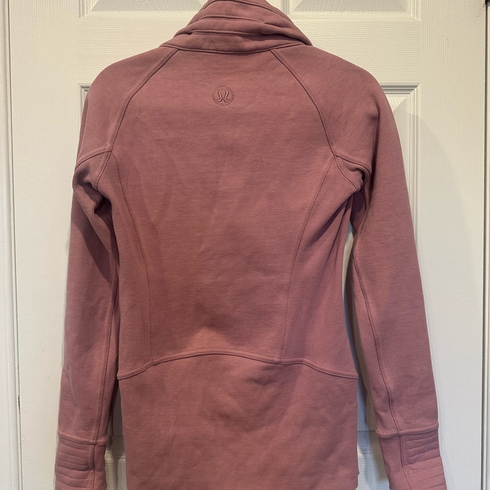 Lululemon Radiant Jacket II in Spanish Rose | Size 4 EUC Like New | Retail $118 - Picture 10 of 17